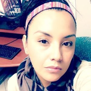 Meet your Posher, Dina